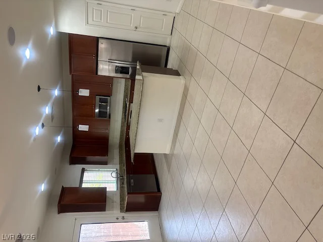 10635 Gale Wind, Las Vegas, NV 89129