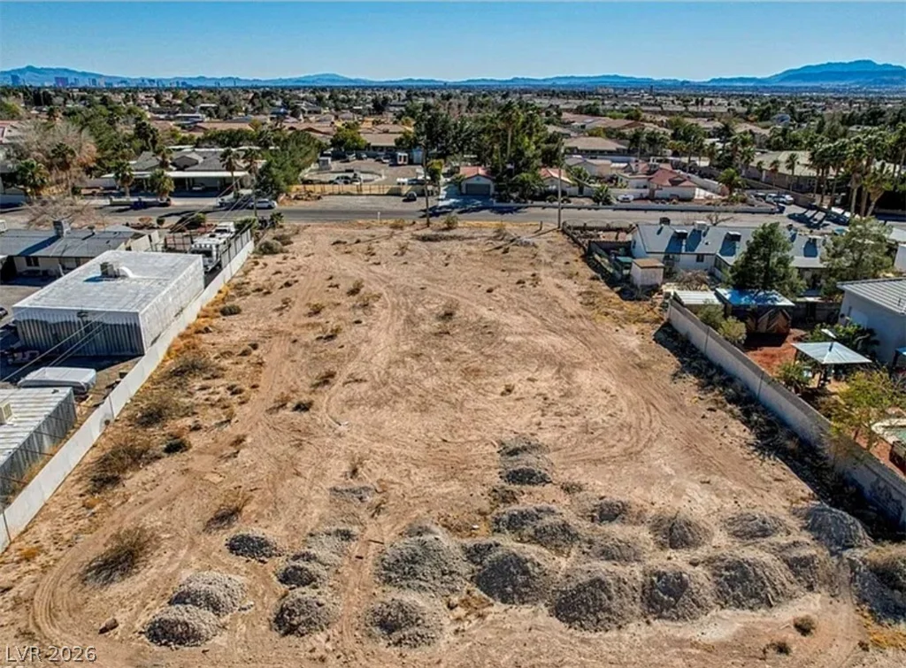 6520 W El Campo Grande Ave, Las Vegas, NV 89130