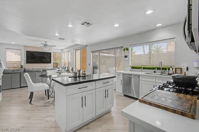 8421 Mount Nido, Las Vegas, NV 89147