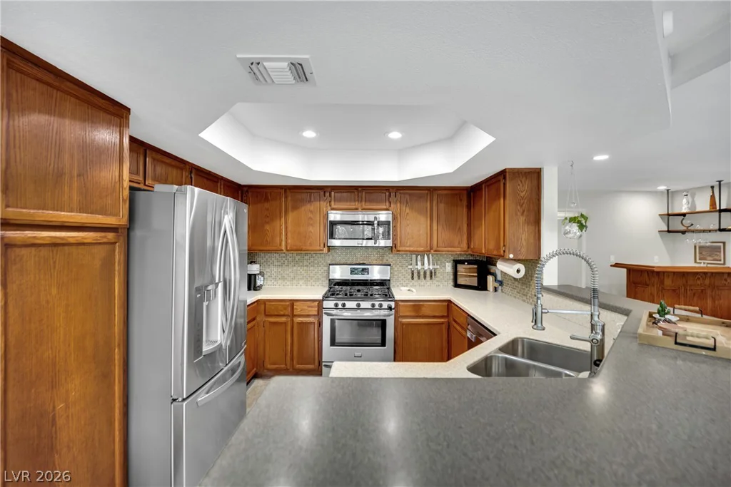 2936 Pleasant Lake, Las Vegas, NV 89117