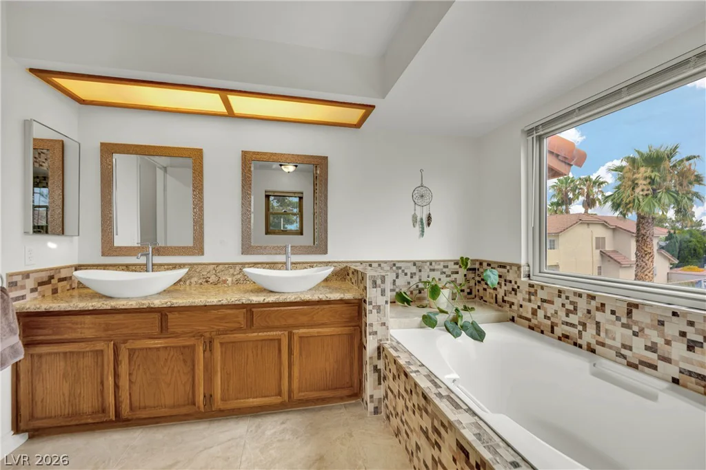 2936 Pleasant Lake, Las Vegas, NV 89117