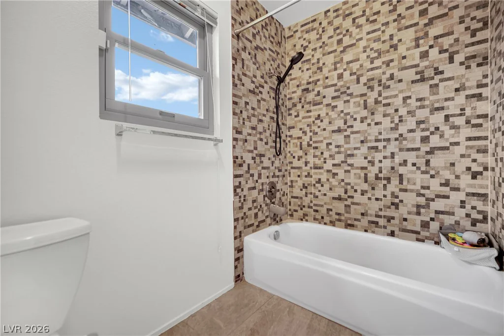 2936 Pleasant Lake, Las Vegas, NV 89117