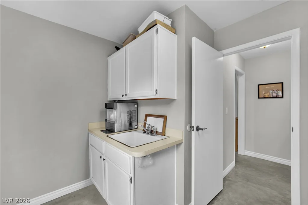 2936 Pleasant Lake, Las Vegas, NV 89117