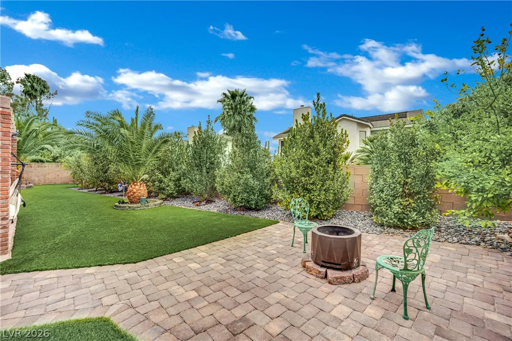 2936 Pleasant Lake, Las Vegas, NV 89117