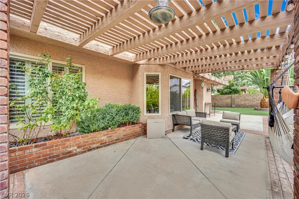 2936 Pleasant Lake, Las Vegas, NV 89117
