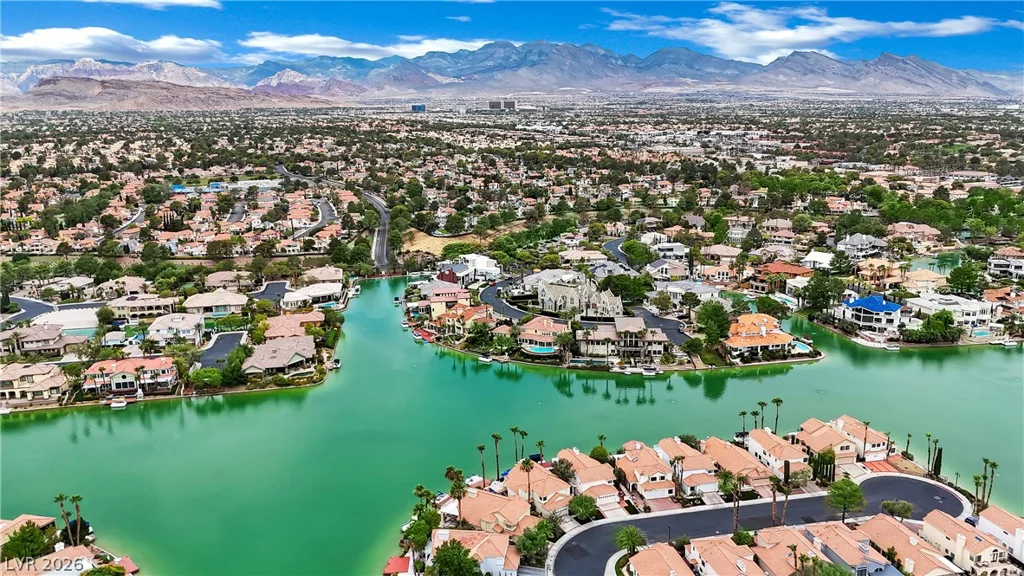 2936 Pleasant Lake, Las Vegas, NV 89117