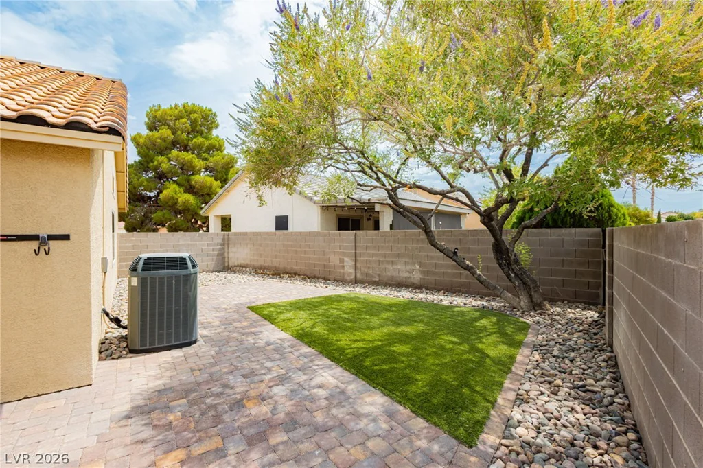 349 Perry Ellis, Henderson, NV 89014
