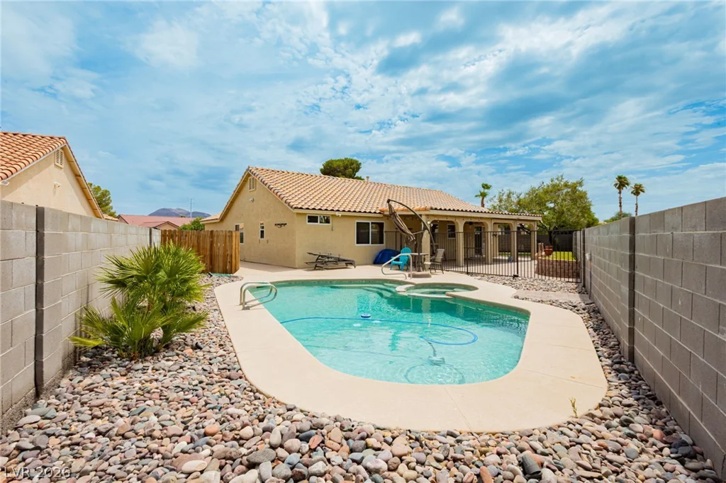 349 Perry Ellis, Henderson, NV 89014