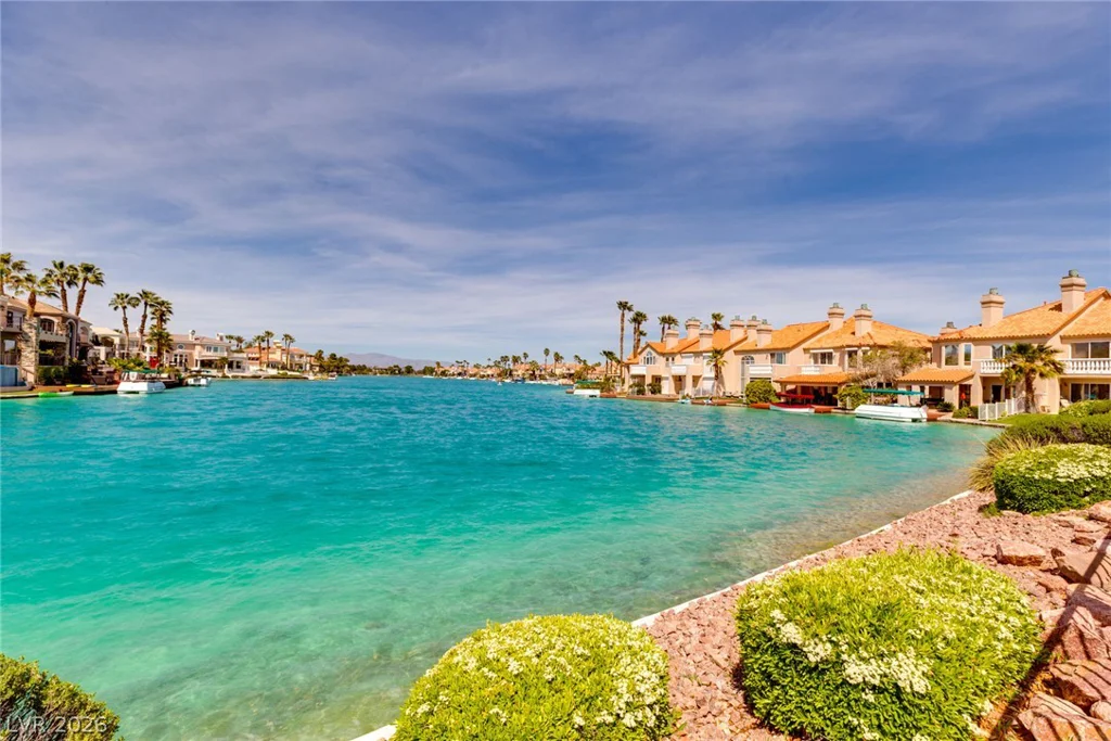 9537 Wooden Pier, Las Vegas, NV 89117