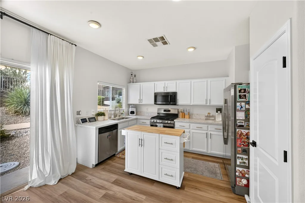 10517 Blanca Peak, Las Vegas, NV 89129