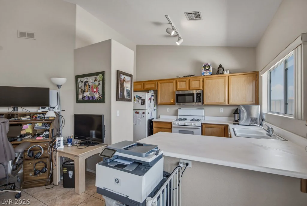 6518 Rutgers, Las Vegas, NV 89156