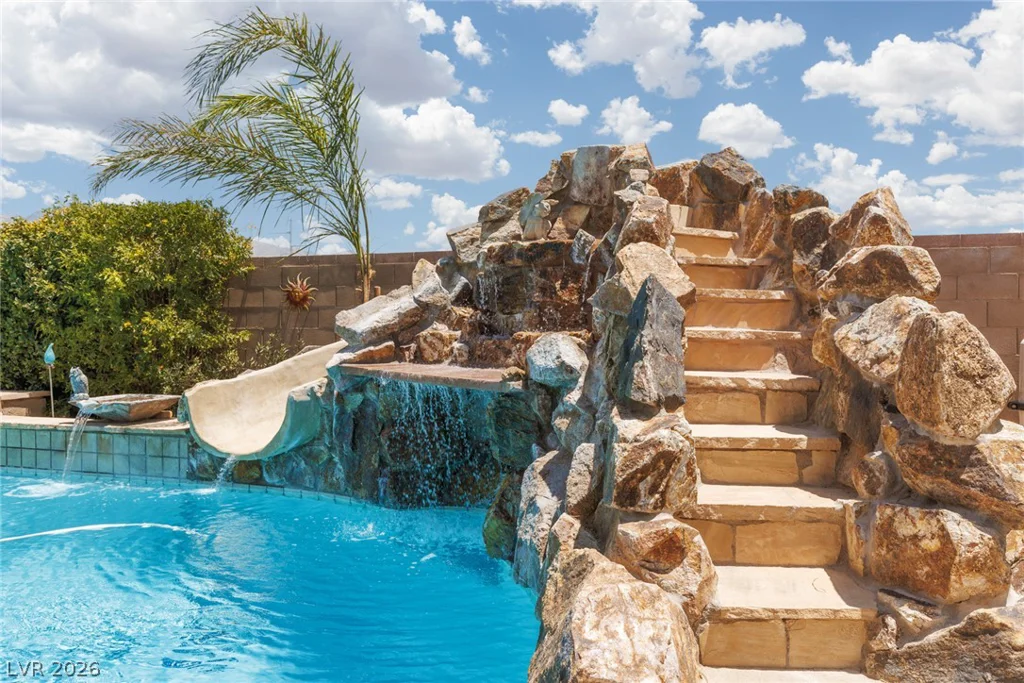 10320 All Seasons, Las Vegas, NV 89131