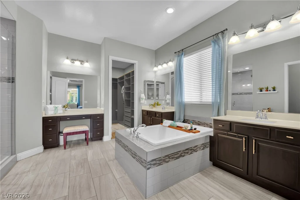 9802 Yellow Shadow, Las Vegas, NV 89149