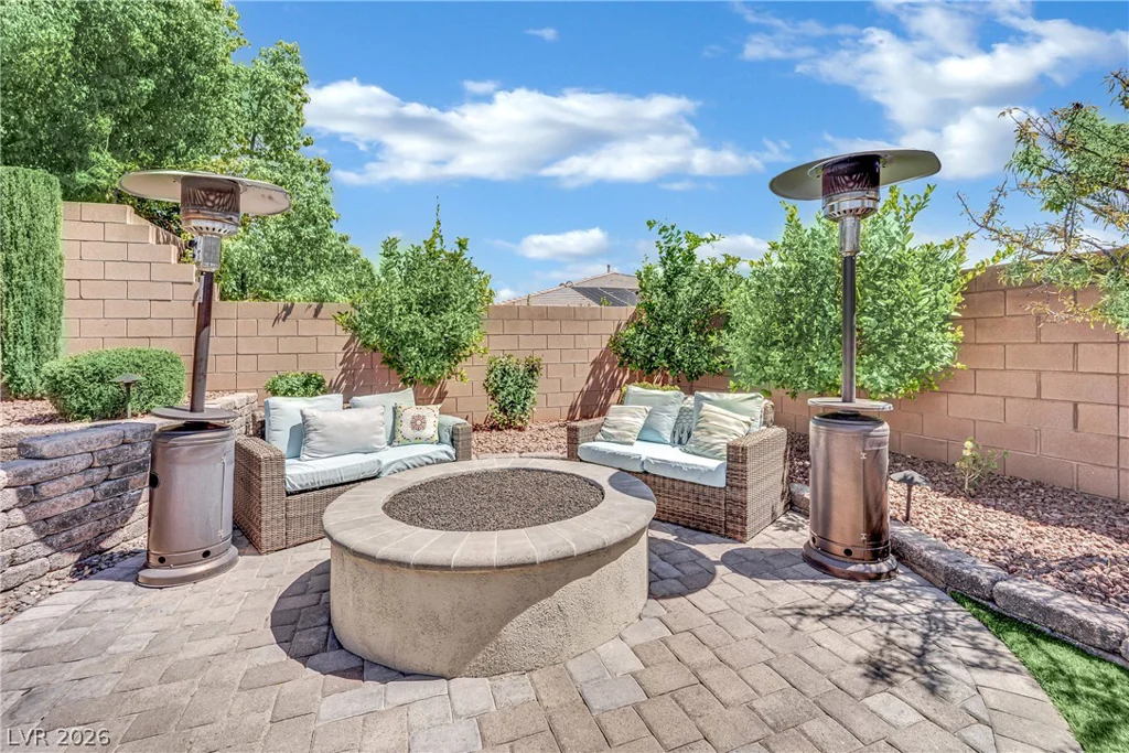 9802 Yellow Shadow, Las Vegas, NV 89149