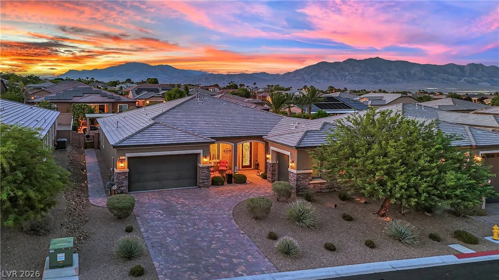 9802 Yellow Shadow, Las Vegas, NV 89149