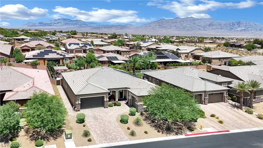 9802 Yellow Shadow, Las Vegas, NV 89149
