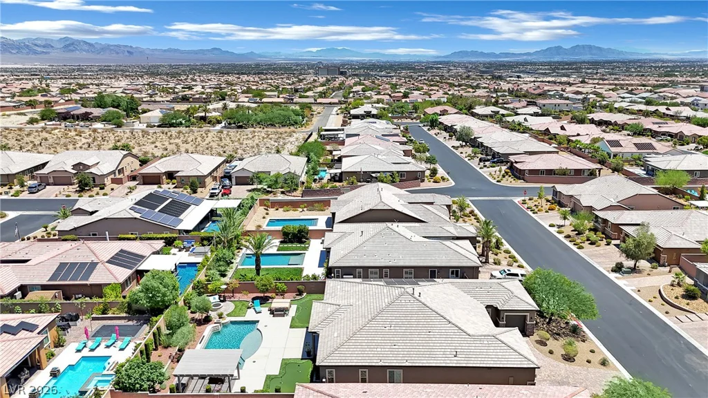 9802 Yellow Shadow, Las Vegas, NV 89149