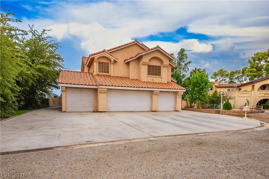 5597 Pecos, Las Vegas, NV 89120