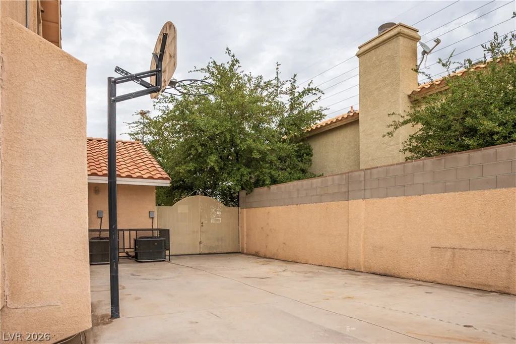 5597 Pecos, Las Vegas, NV 89120