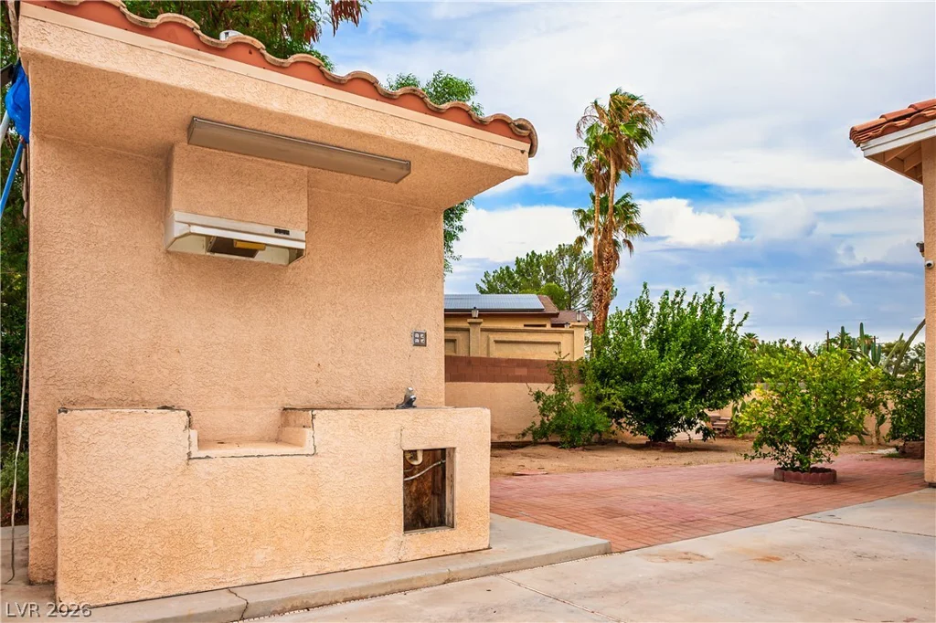 5597 Pecos, Las Vegas, NV 89120