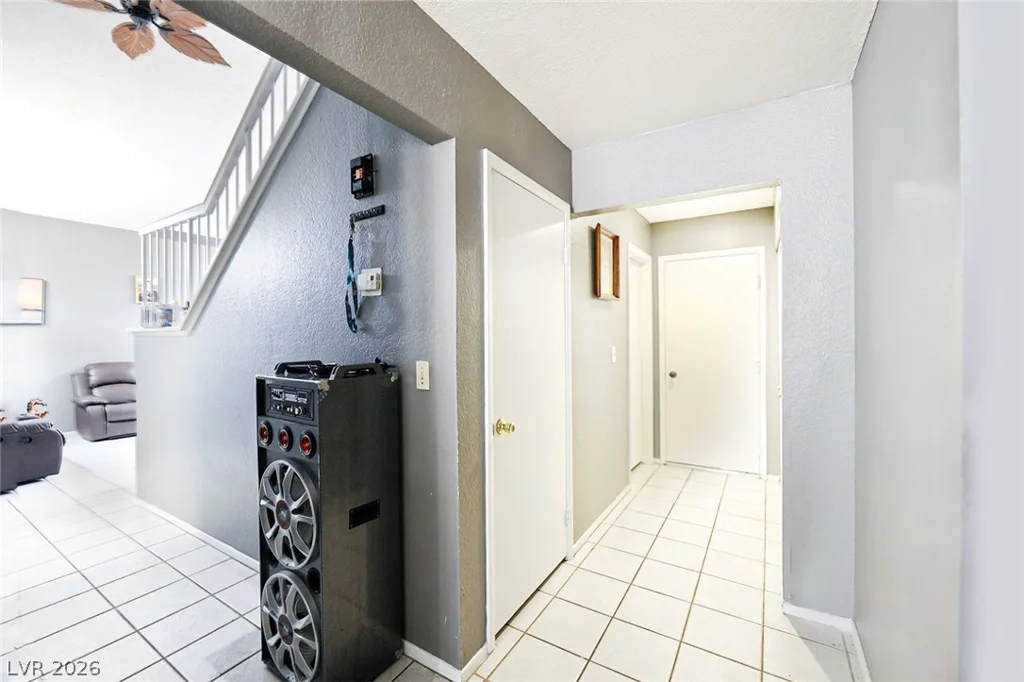 419 Kelsford, Las Vegas, NV 89123