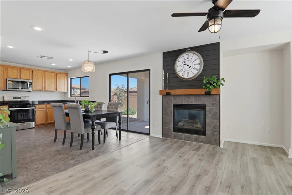 11830 Newport View, Las Vegas, NV 89183