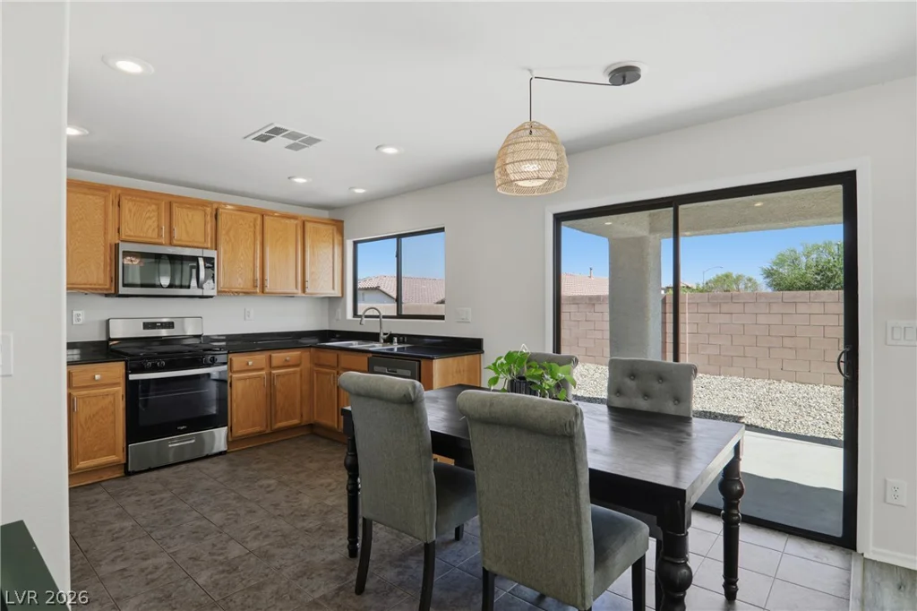 11830 Newport View, Las Vegas, NV 89183