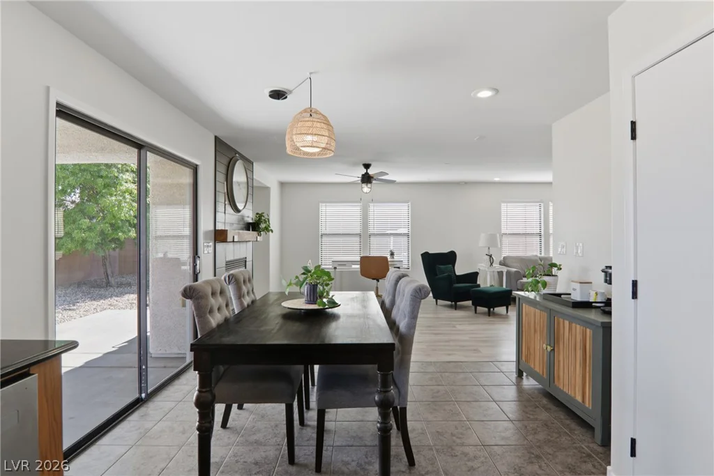 11830 Newport View, Las Vegas, NV 89183