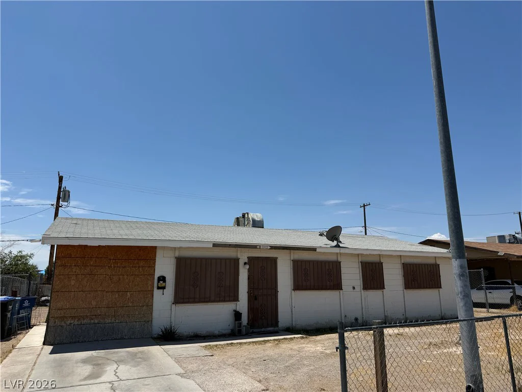 1913 Hart, North Las Vegas, NV 89032