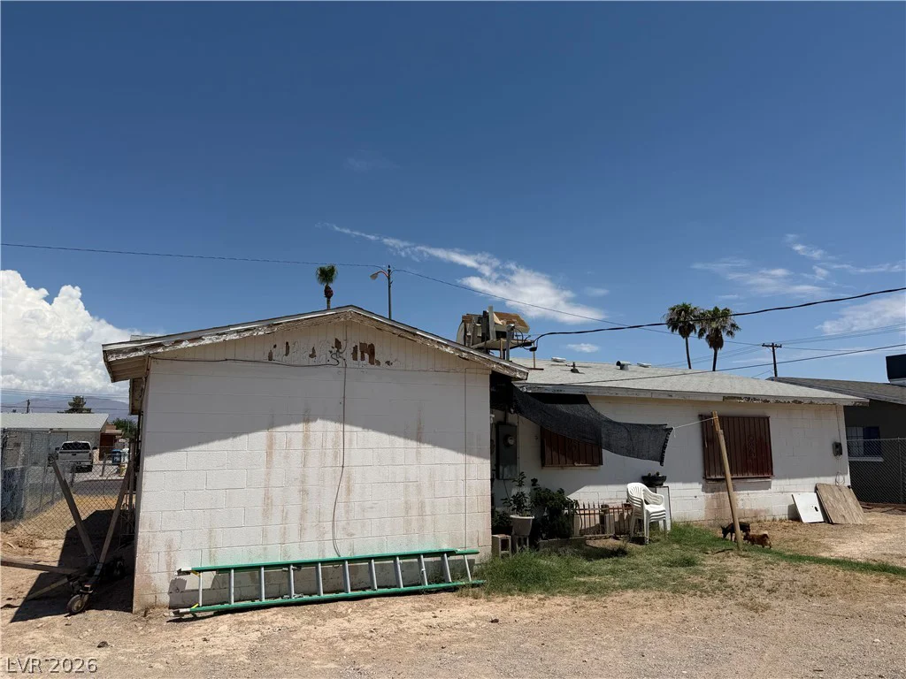 1913 Hart, North Las Vegas, NV 89032
