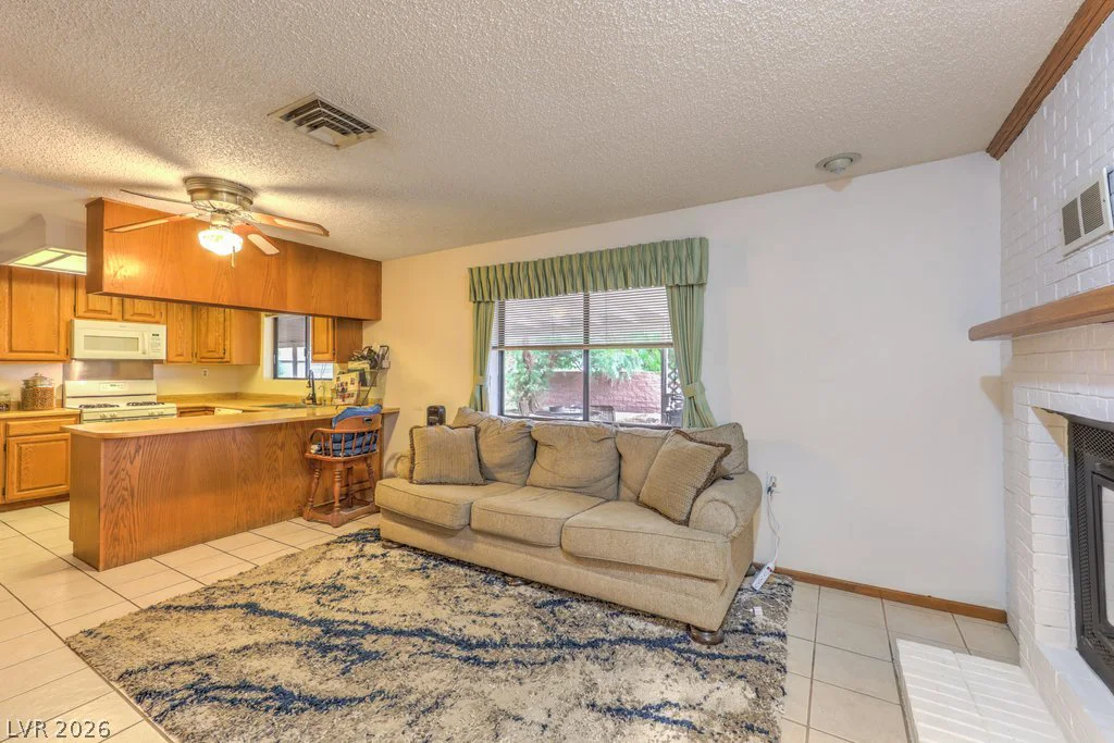 5499 Monroe, Las Vegas, NV 89110