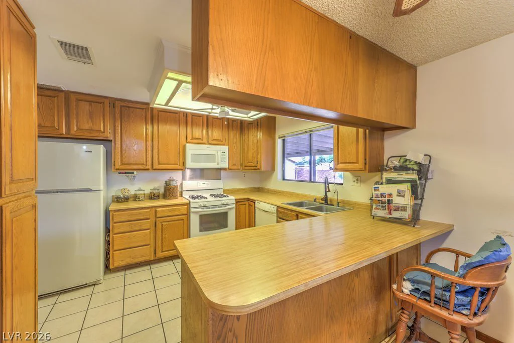 5499 Monroe, Las Vegas, NV 89110