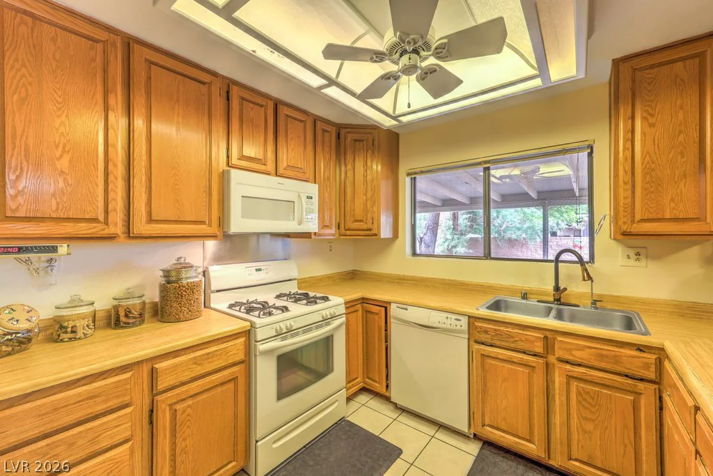 5499 Monroe, Las Vegas, NV 89110