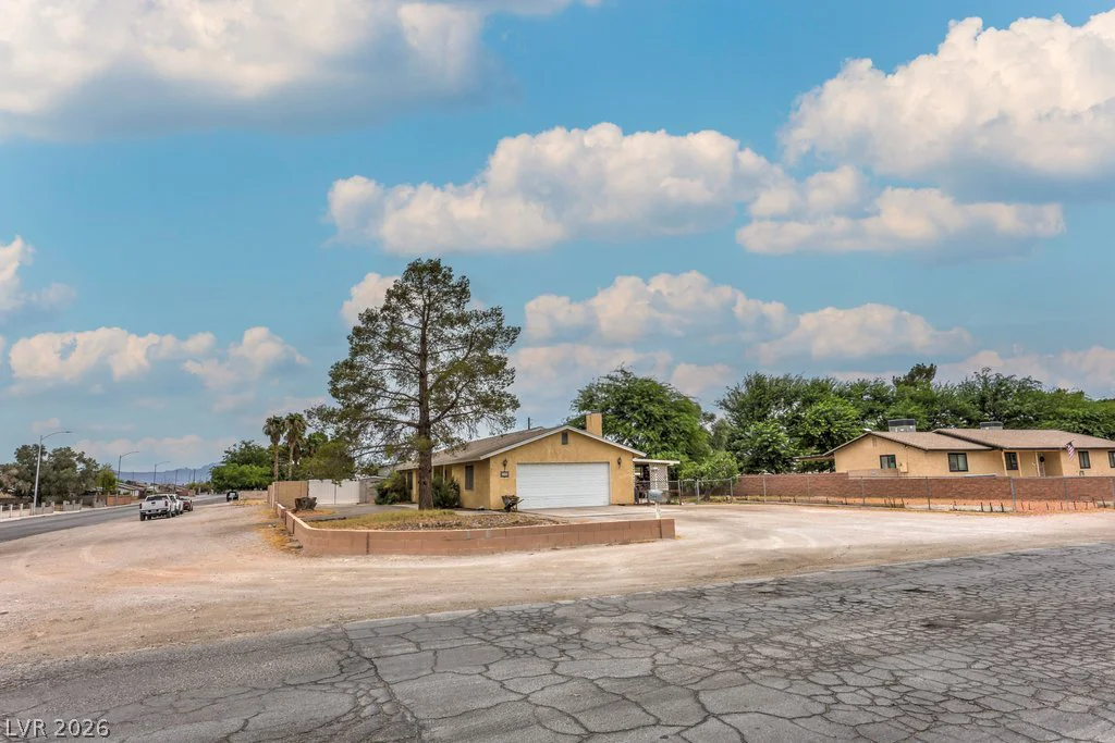 5499 Monroe, Las Vegas, NV 89110