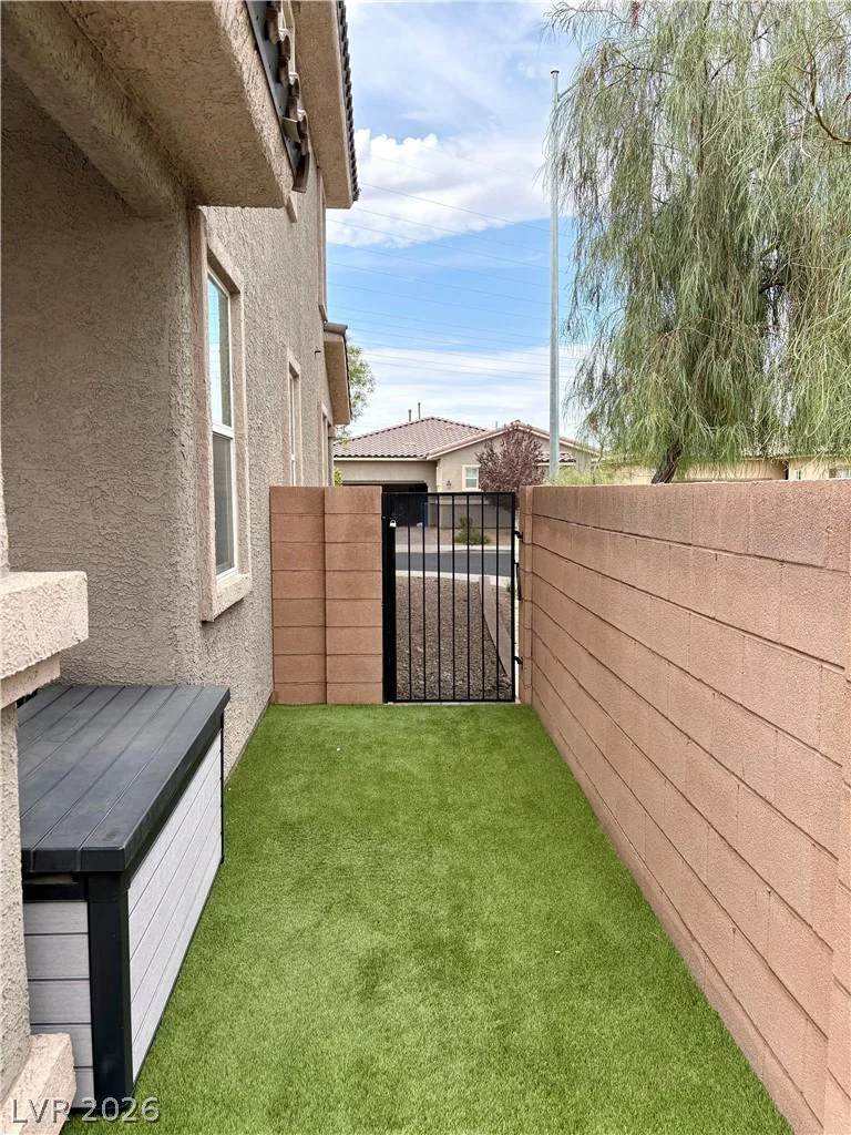 674 Tremaine, Henderson, NV 89052