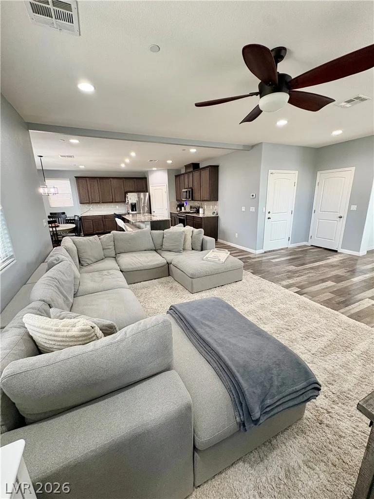 674 Tremaine, Henderson, NV 89052