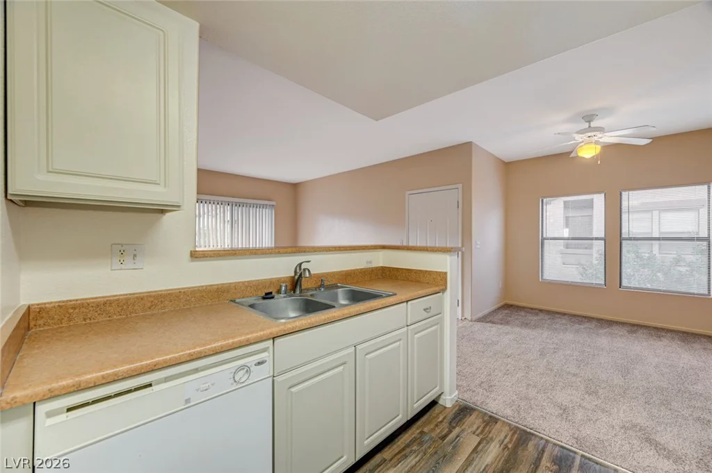 8250 GRAND CANYON, Las Vegas, NV 89166