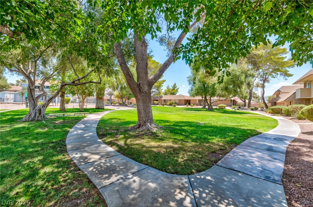 2510 Paradise Village, Las Vegas, NV 89120