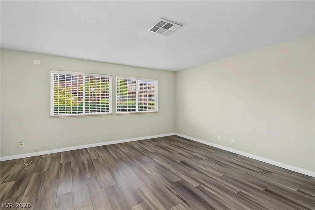 2510 Paradise Village, Las Vegas, NV 89120