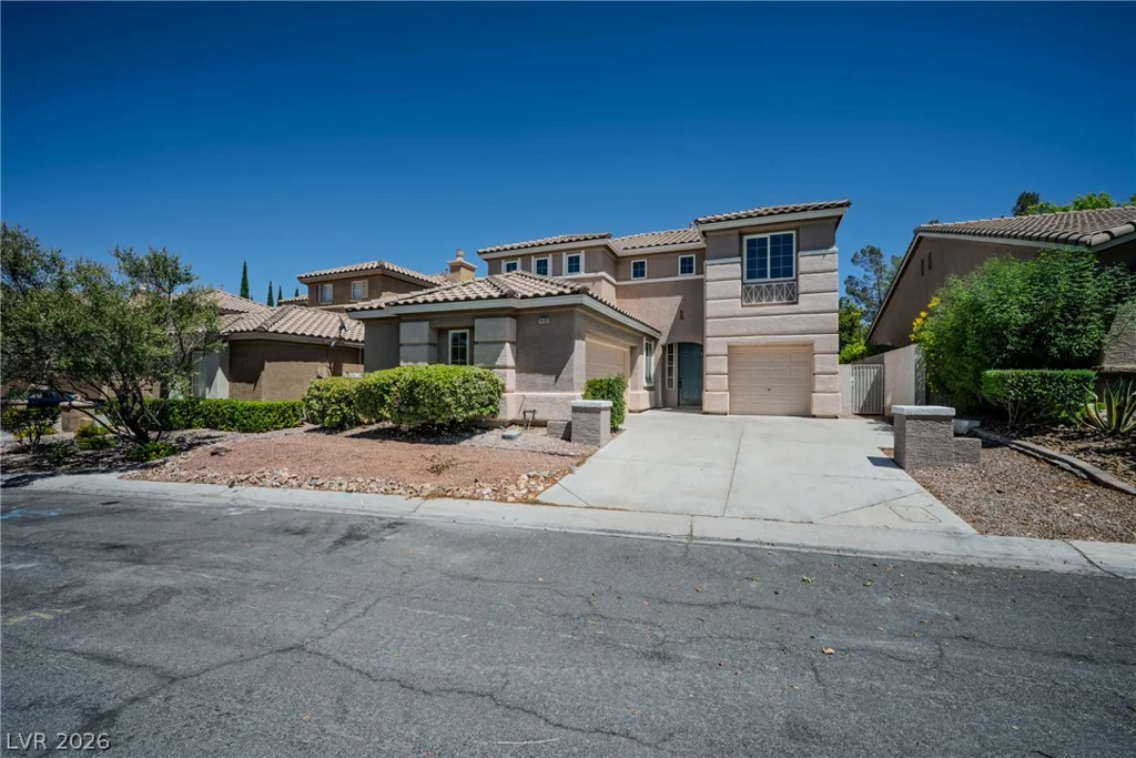 1832 Spring Summit, Las Vegas, NV 89134