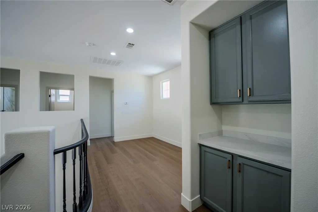 1832 Spring Summit, Las Vegas, NV 89134