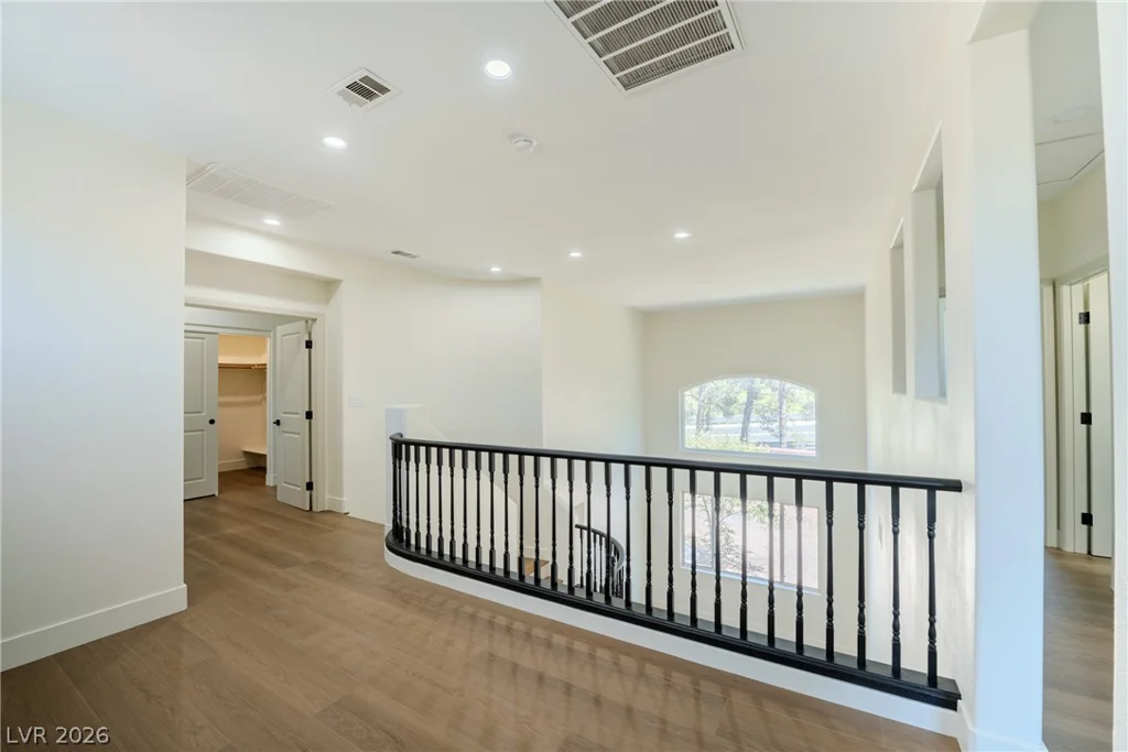 1832 Spring Summit, Las Vegas, NV 89134