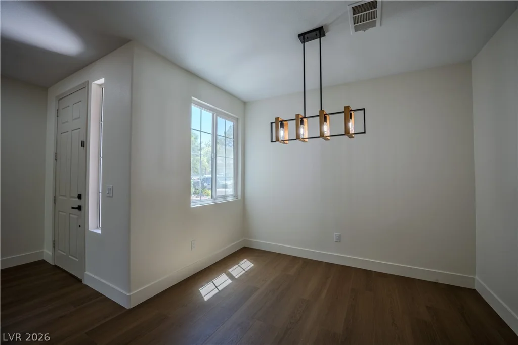 1832 Spring Summit, Las Vegas, NV 89134