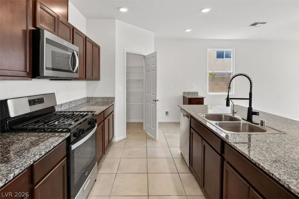 6588 Rustic Saddle, Las Vegas, NV 89141