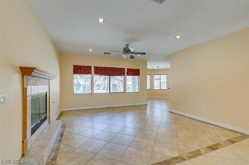 6292 Fisher, Las Vegas, NV 89130