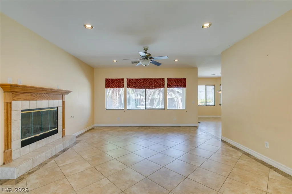 6292 Fisher, Las Vegas, NV 89130