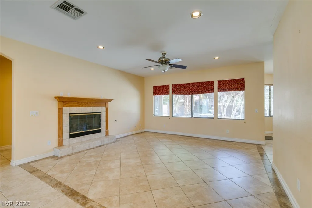 6292 Fisher, Las Vegas, NV 89130