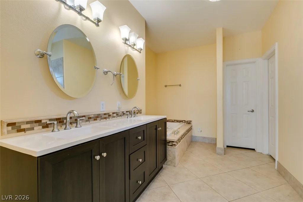 6292 Fisher, Las Vegas, NV 89130