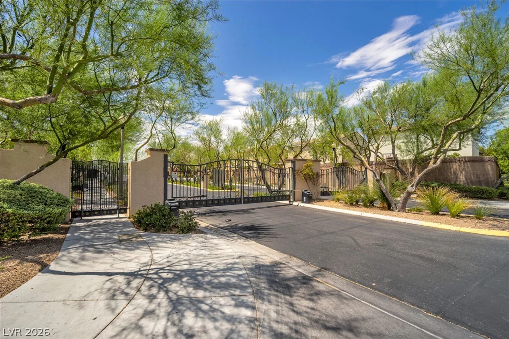 8386 Creek Canyon, Las Vegas, NV 89113