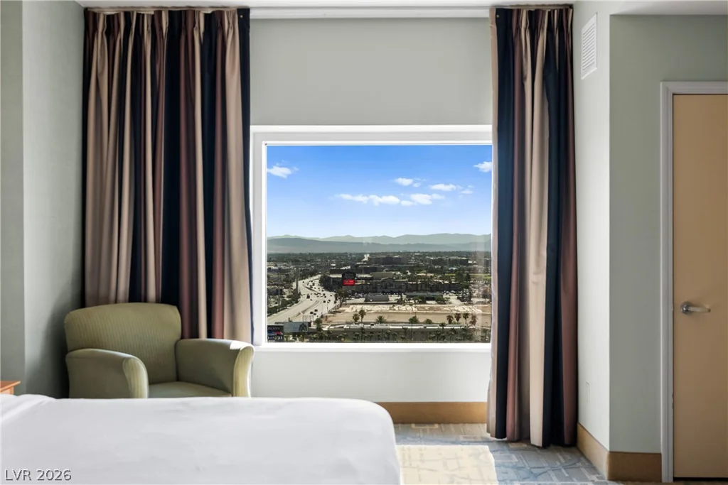 211 Flamingo, Las Vegas, NV 89169